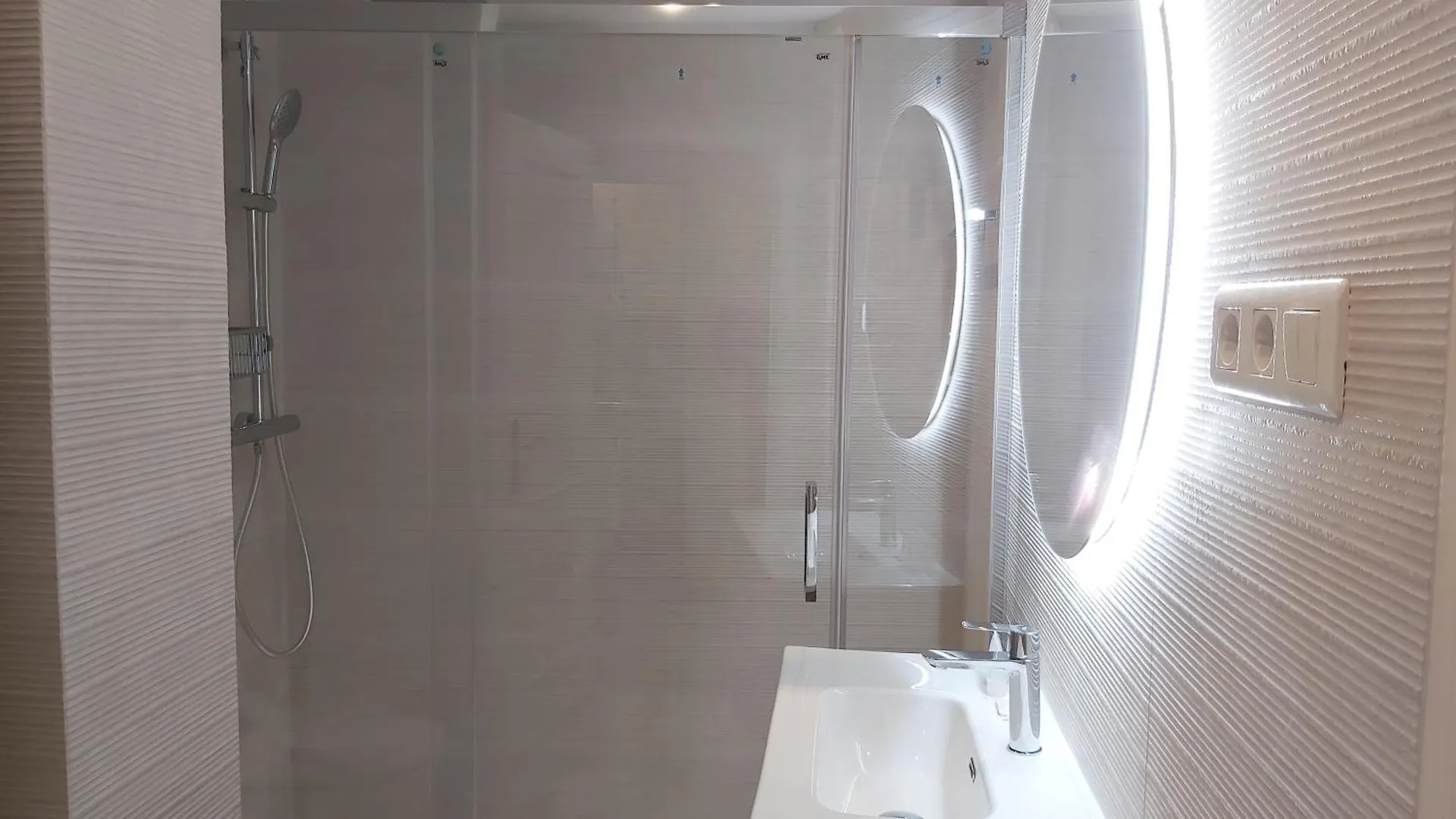 شقة Del Parque Flats Catedral Exclusive مالقة